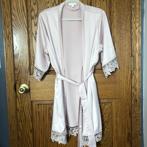 Silk Robe - Picture 4 of 4